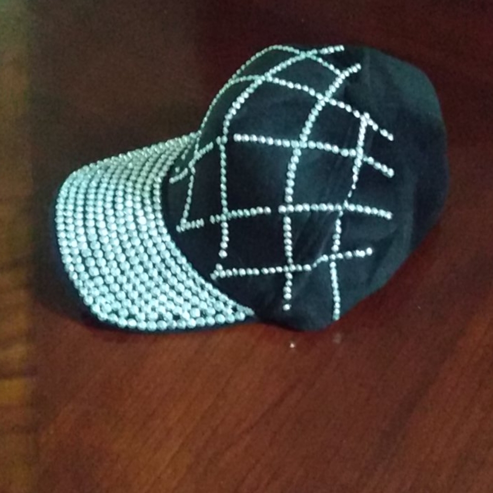 Women's Rhinestone Cap - Picture 2 of 4